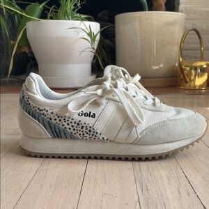 Gola Manhattan Women's Cream White Tennis Shoes Sneakers w/ Animal Print Detail